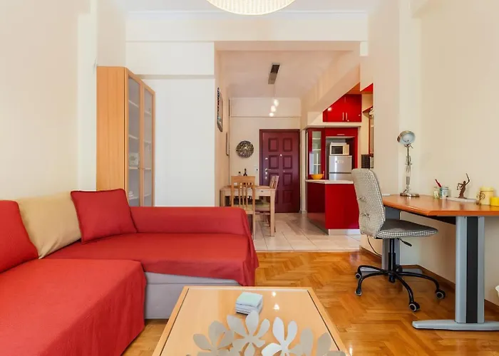 Athens Strawberry Hideaway - City Cozy Gem