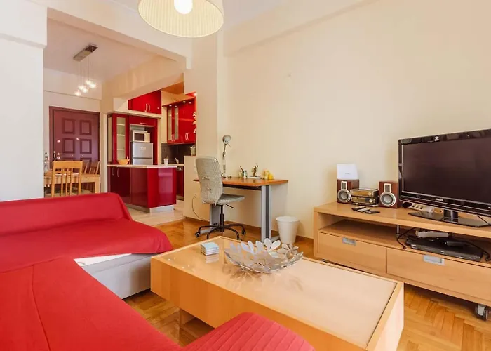 Athens Strawberry Hideaway - City Cozy Gem